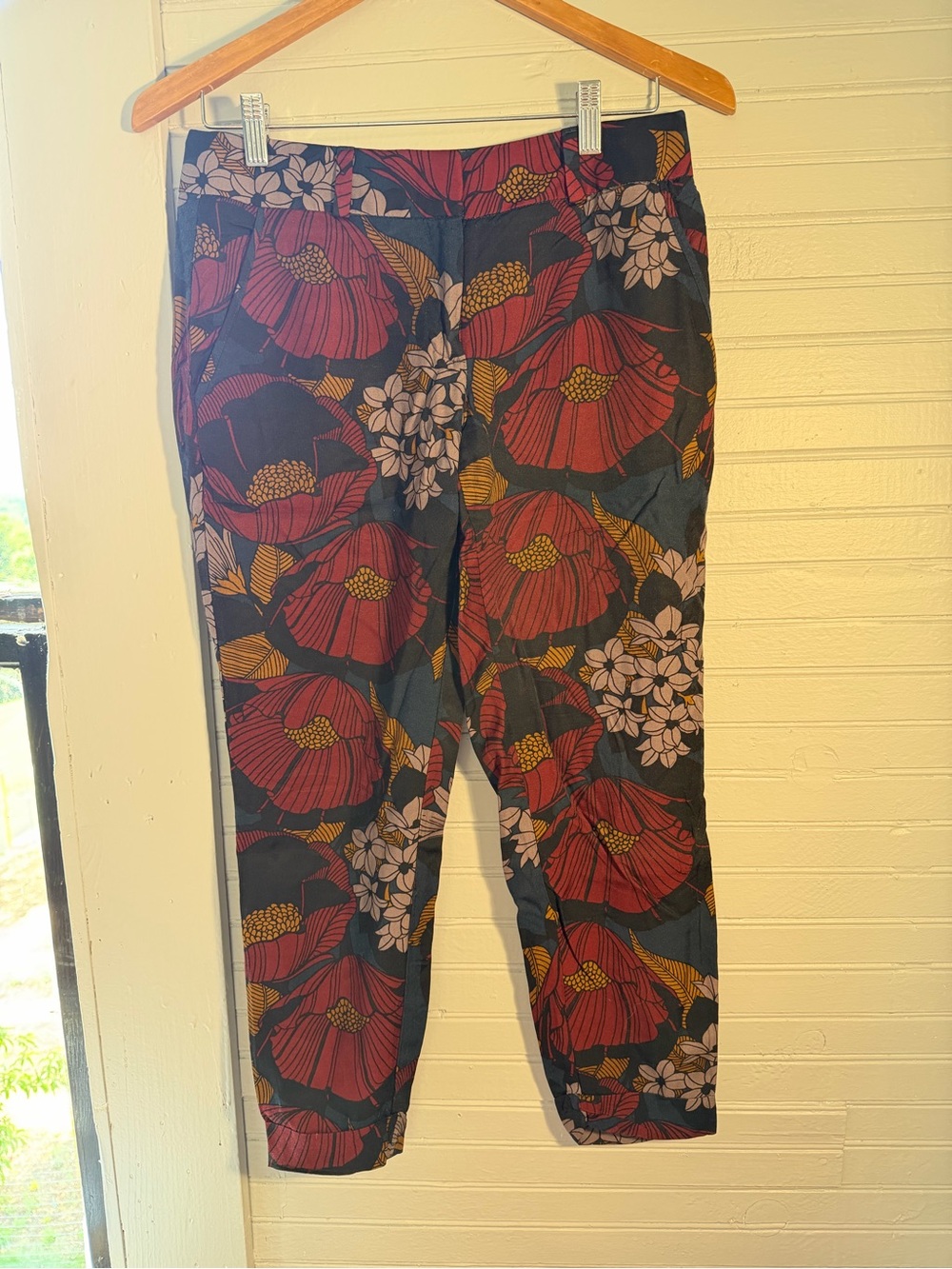 Floral / Poppy Printed Slim Crop Pants